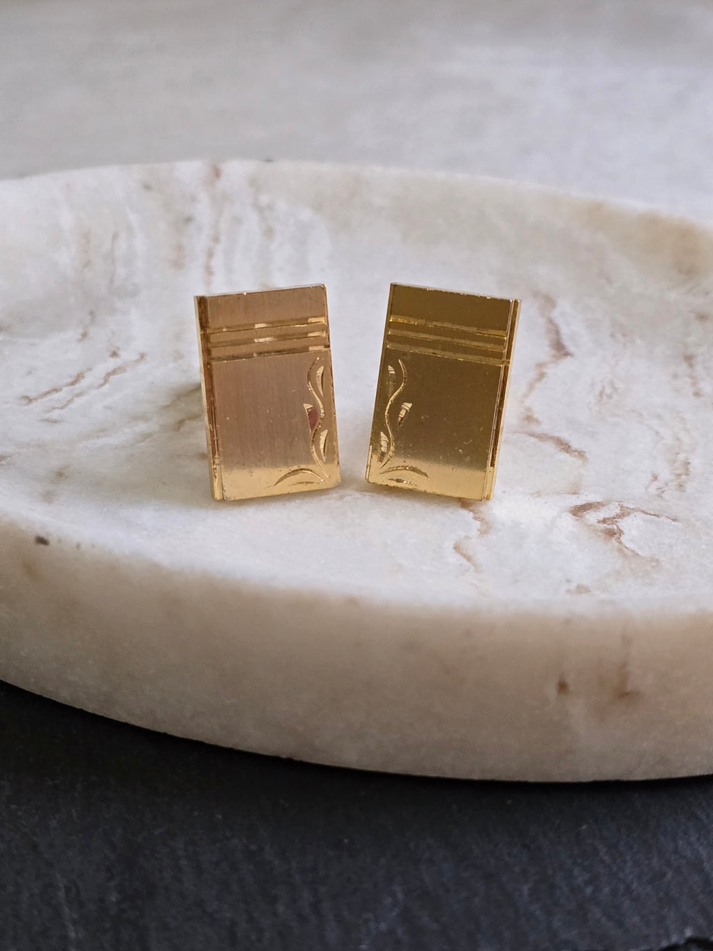 Vintage Classic Gold Tone Men's Cufflinks, Men's Accessories, Jewellery