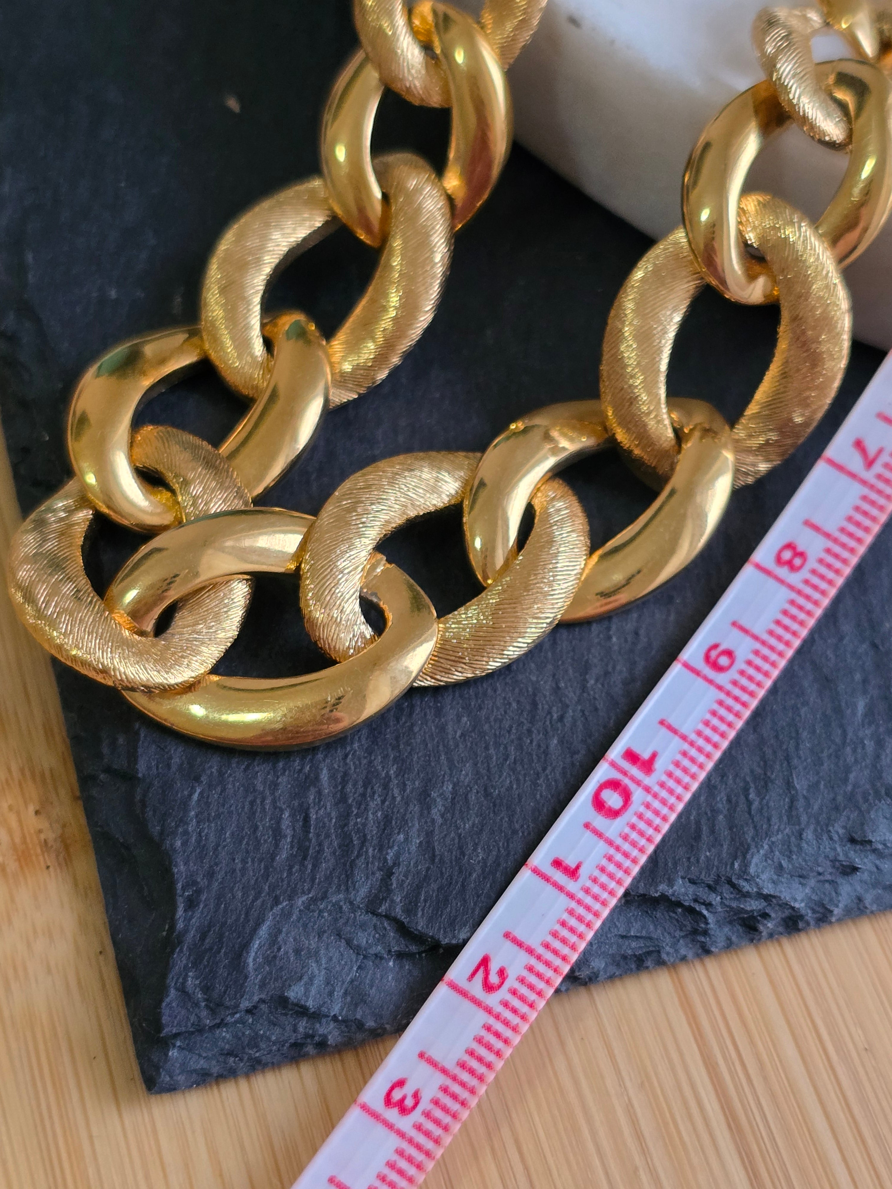 Vintage Signed Designer Chunky Textured & Polished Link Statement Gold Tone Napier Necklace