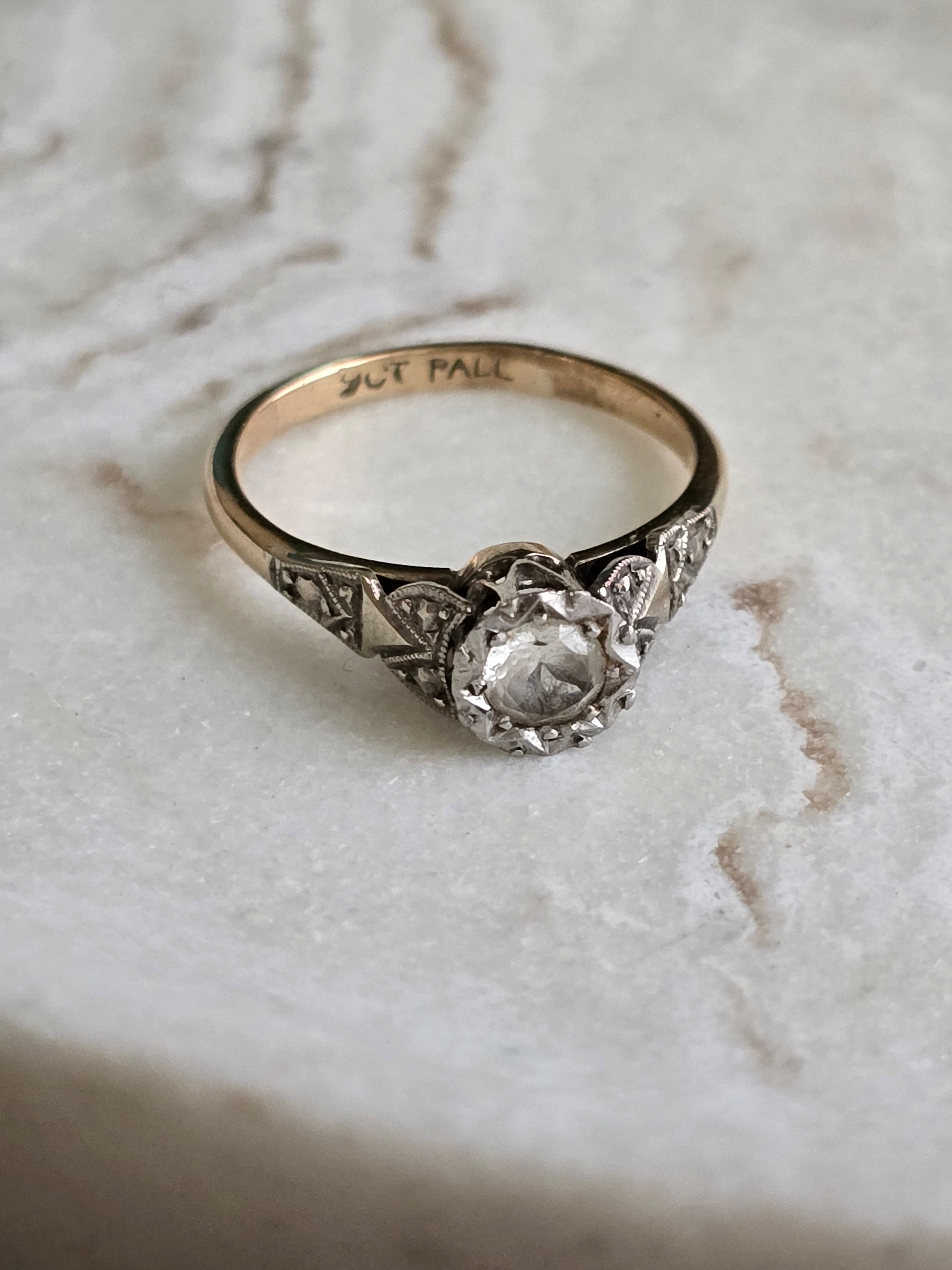 Antique Art Deco 9ct & Palladium Framed White Spinel Solitaire Ring