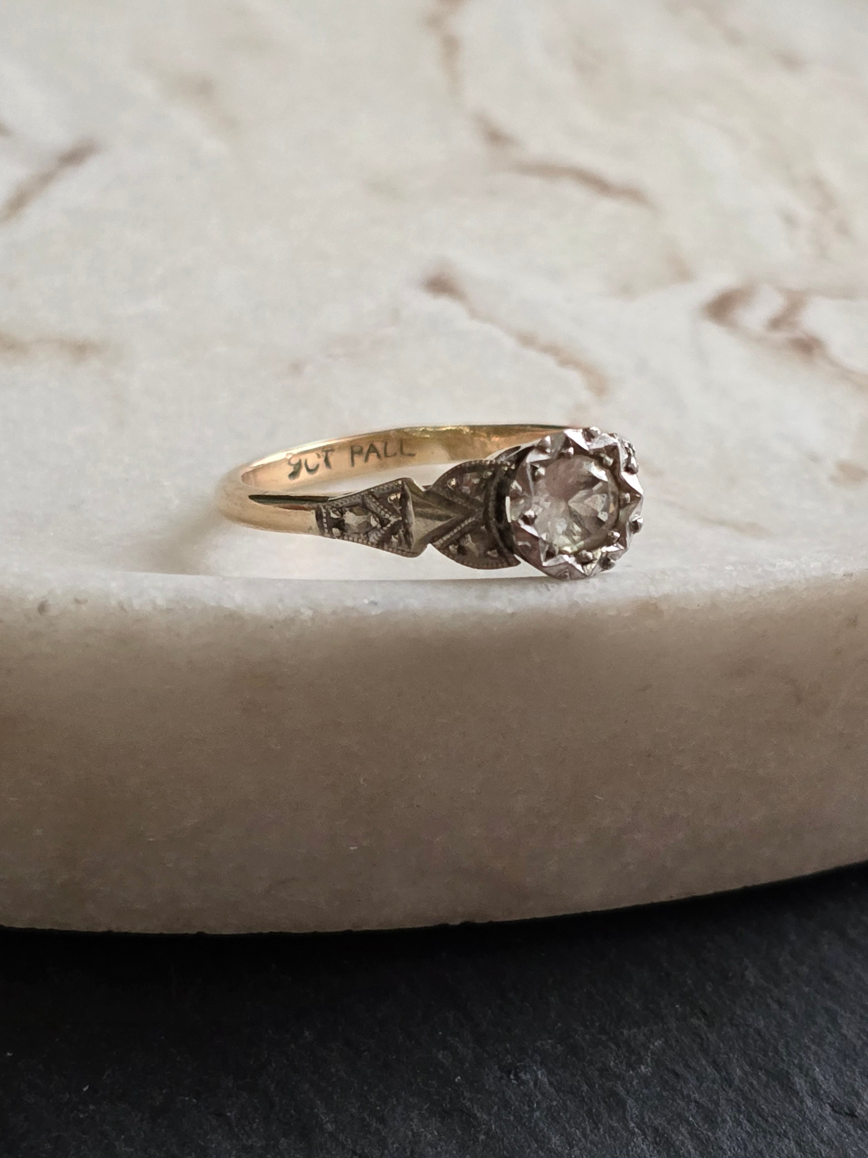 Antique Art Deco 9ct & Palladium Framed White Spinel Solitaire Ring