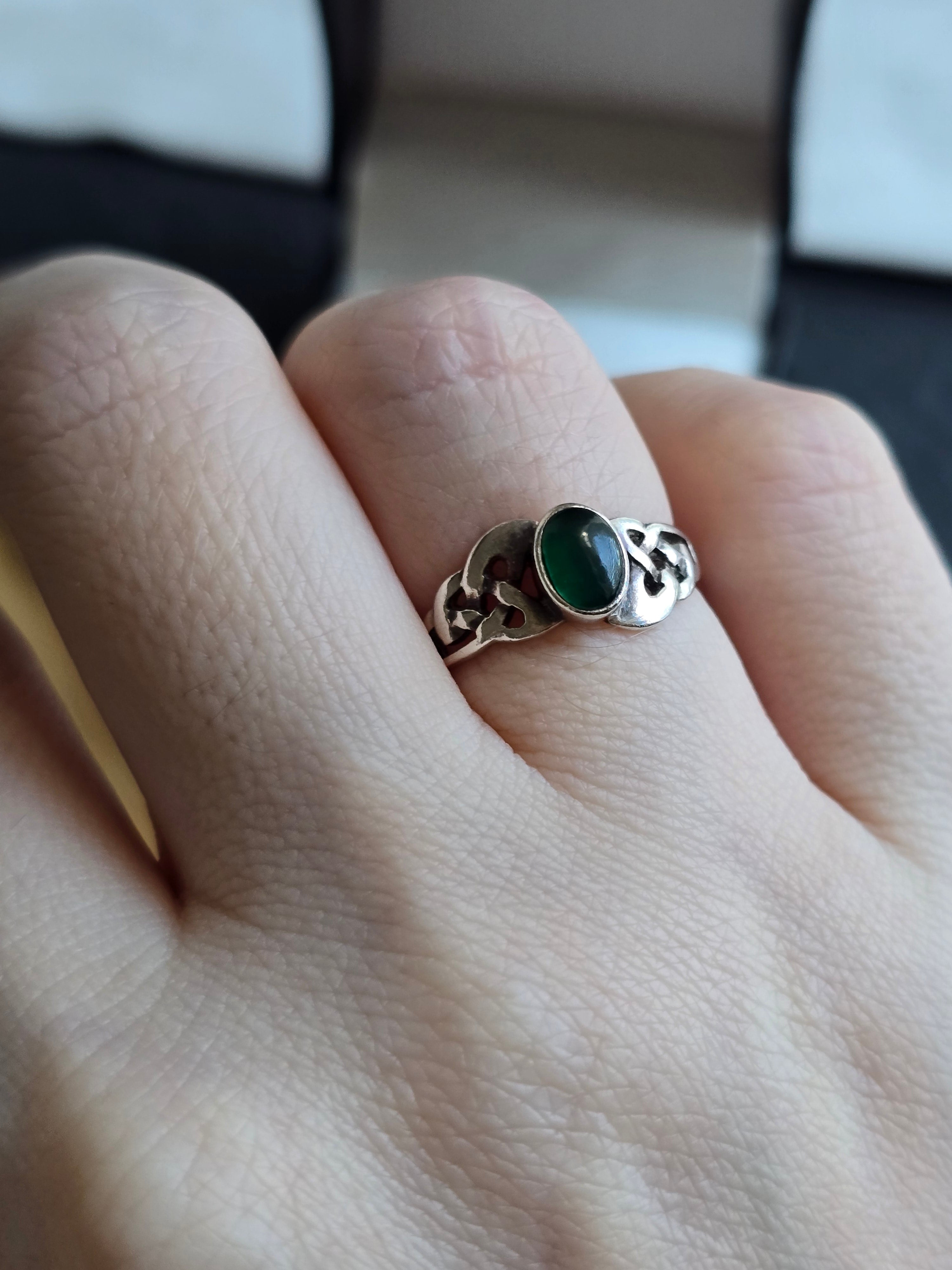Vintage Green Chrysoprase Gemstone Celtic Knot Ring