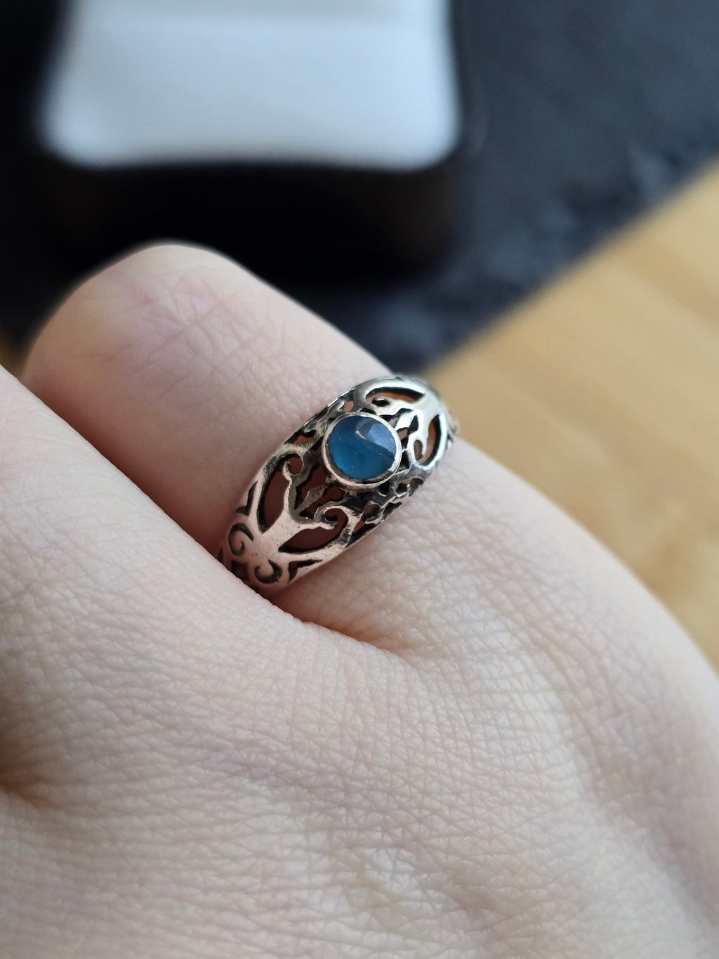 Vintage Blue Chrysoprase Gemstone Cut-out Design Ring
