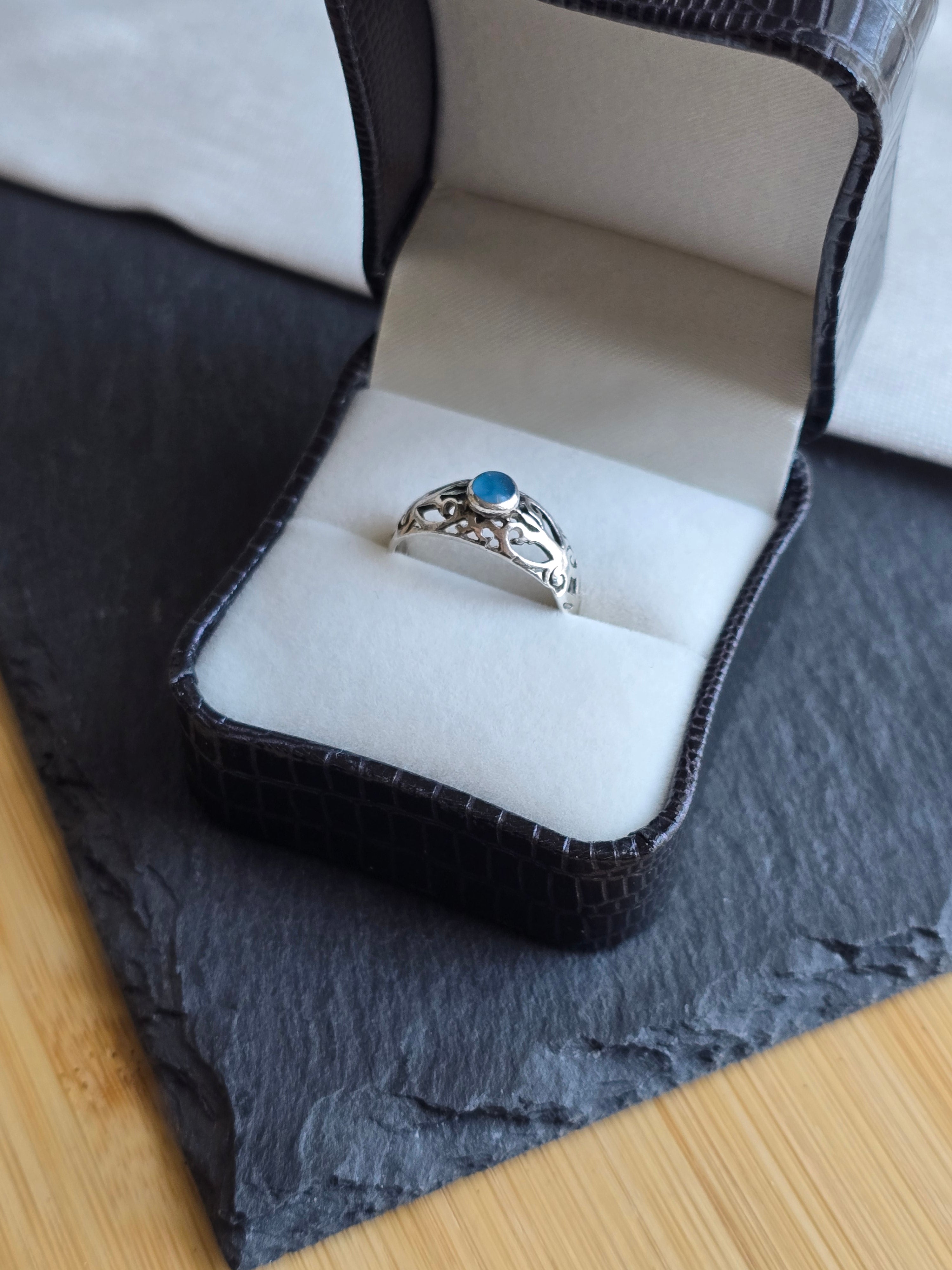 Vintage Blue Chrysoprase Gemstone Cut-out Design Ring