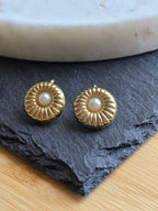 Vintage Gold Tone Faux Pearl Clip On Earrings