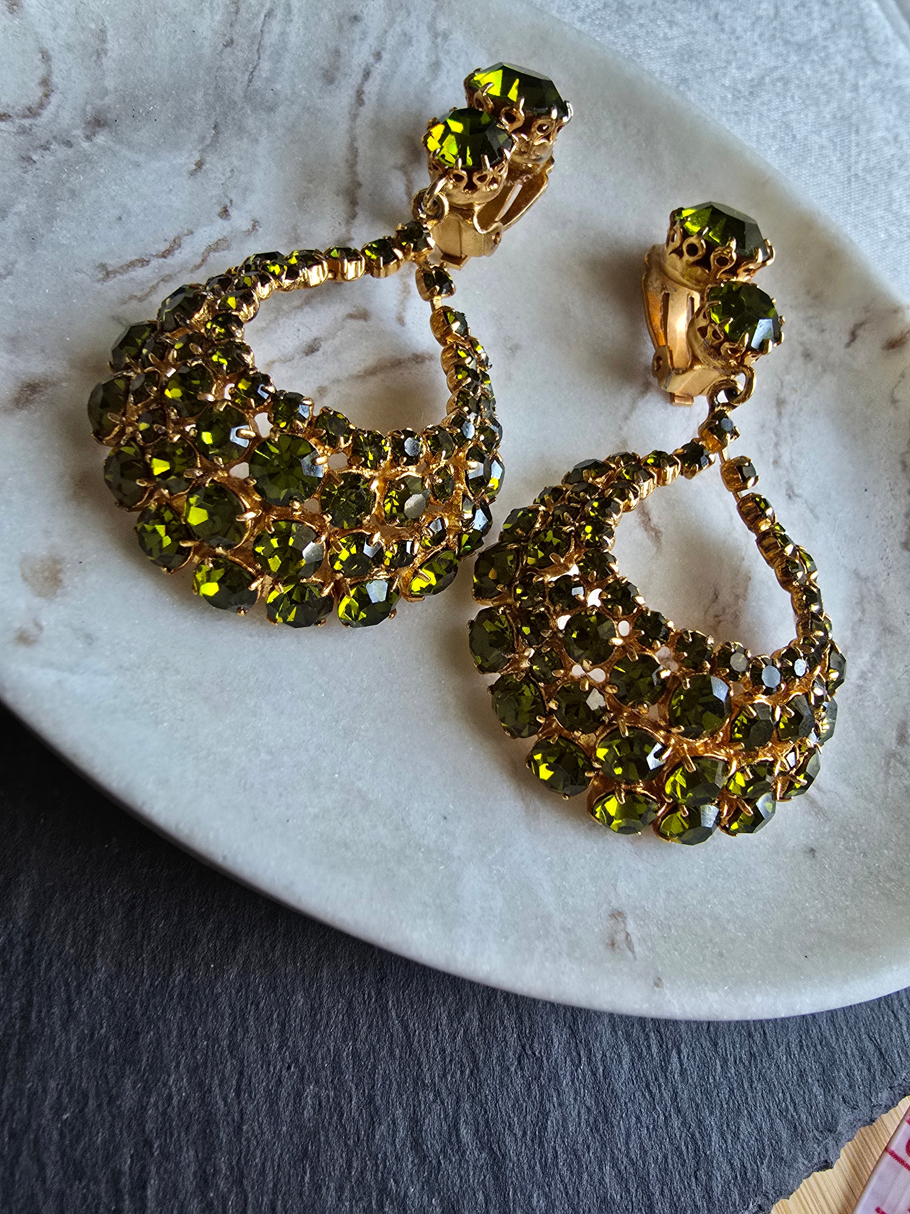 Vintage Green Rhinestone Glass Gold Plated Clip On Dangle Statement Earrings 60s