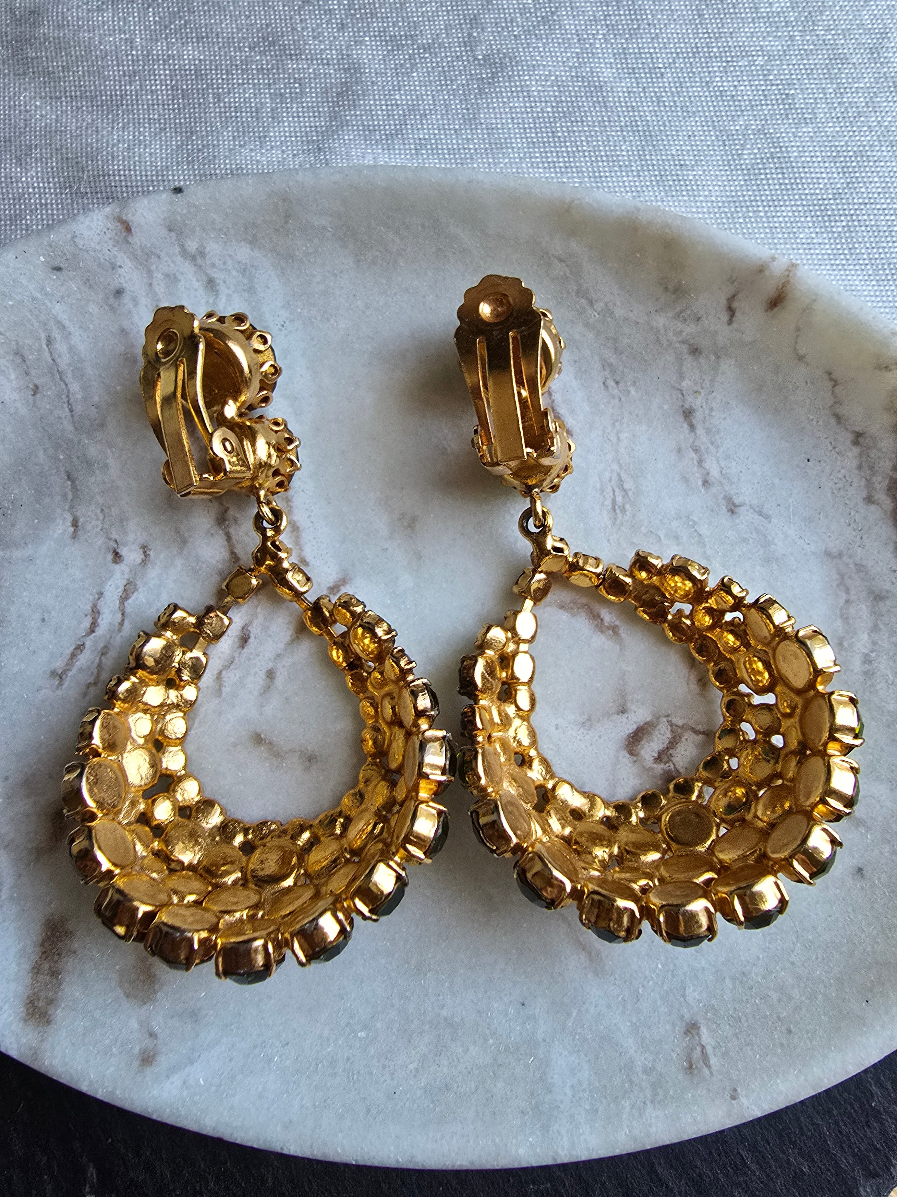 Vintage Green Rhinestone Glass Gold Plated Clip On Dangle Statement Earrings 60s