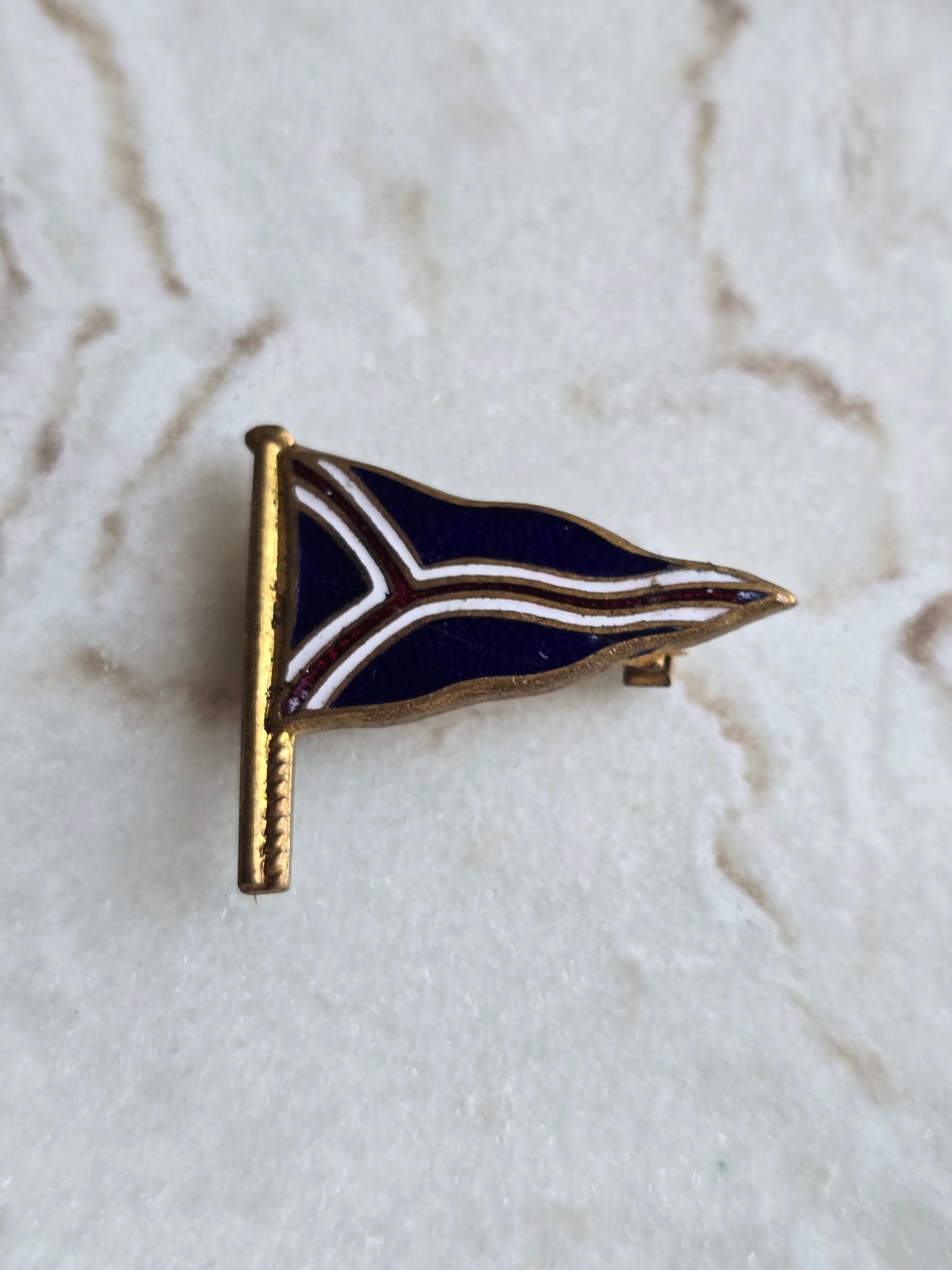 Vintage Enamel Yacht Club Burgee Flag Lapel Pin Nautical Sailing Blue Gold Tones