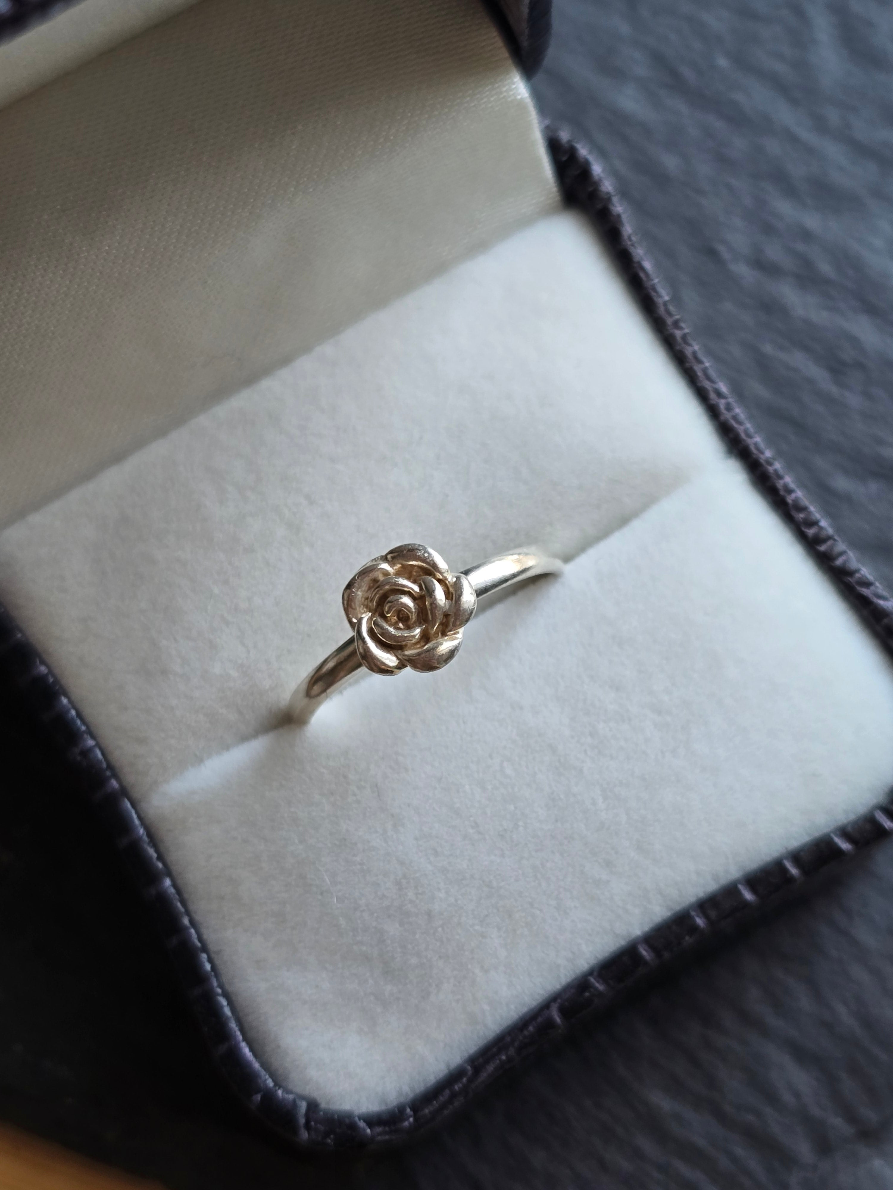 Sterling Silver Minimalist Dainty Rose Flower Ring Size L
