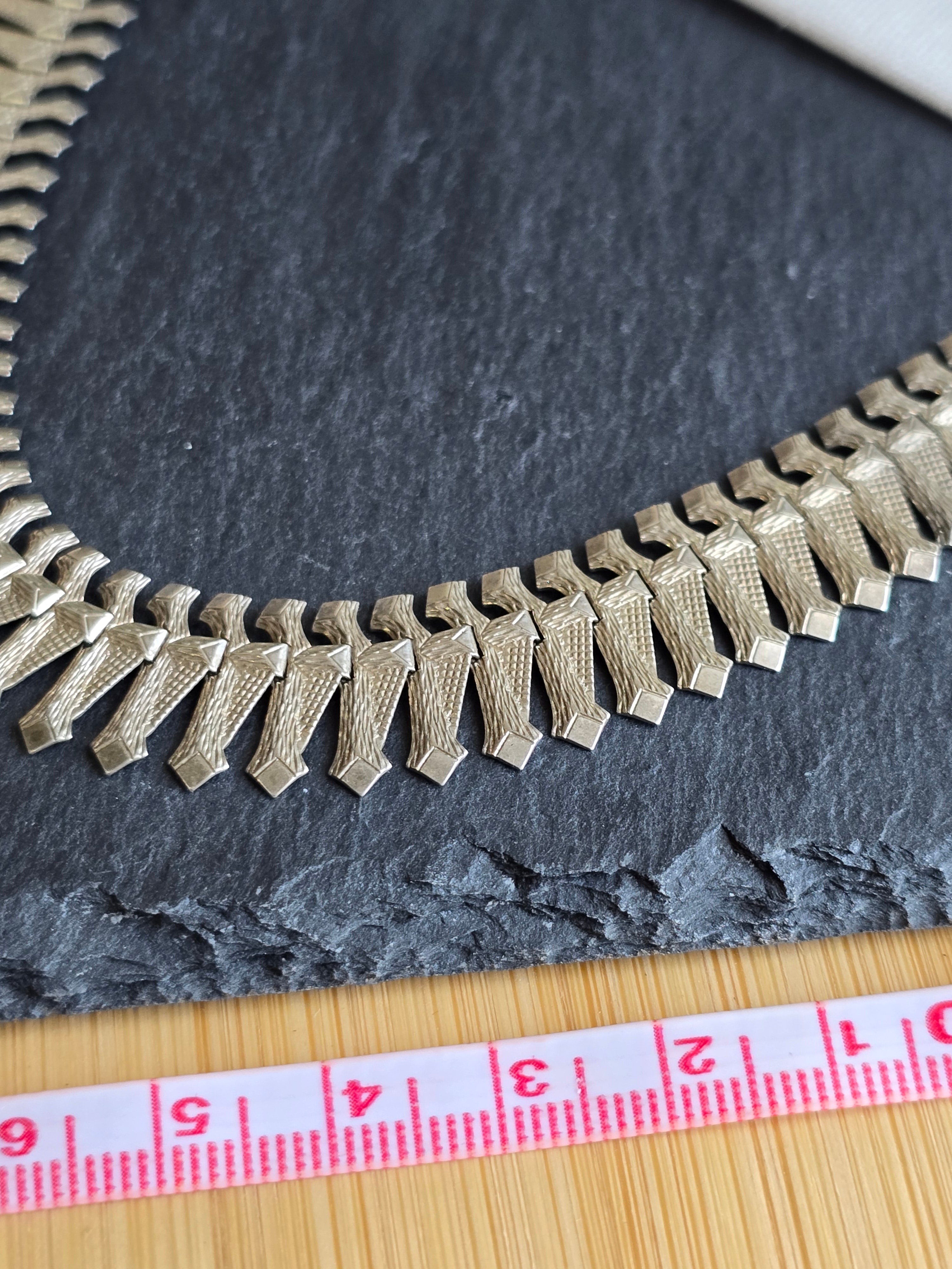 Vintage Sterling Silver Textured Articulated Fringe Necklace, Mid Century Etched Modern Chevron Link Collar
