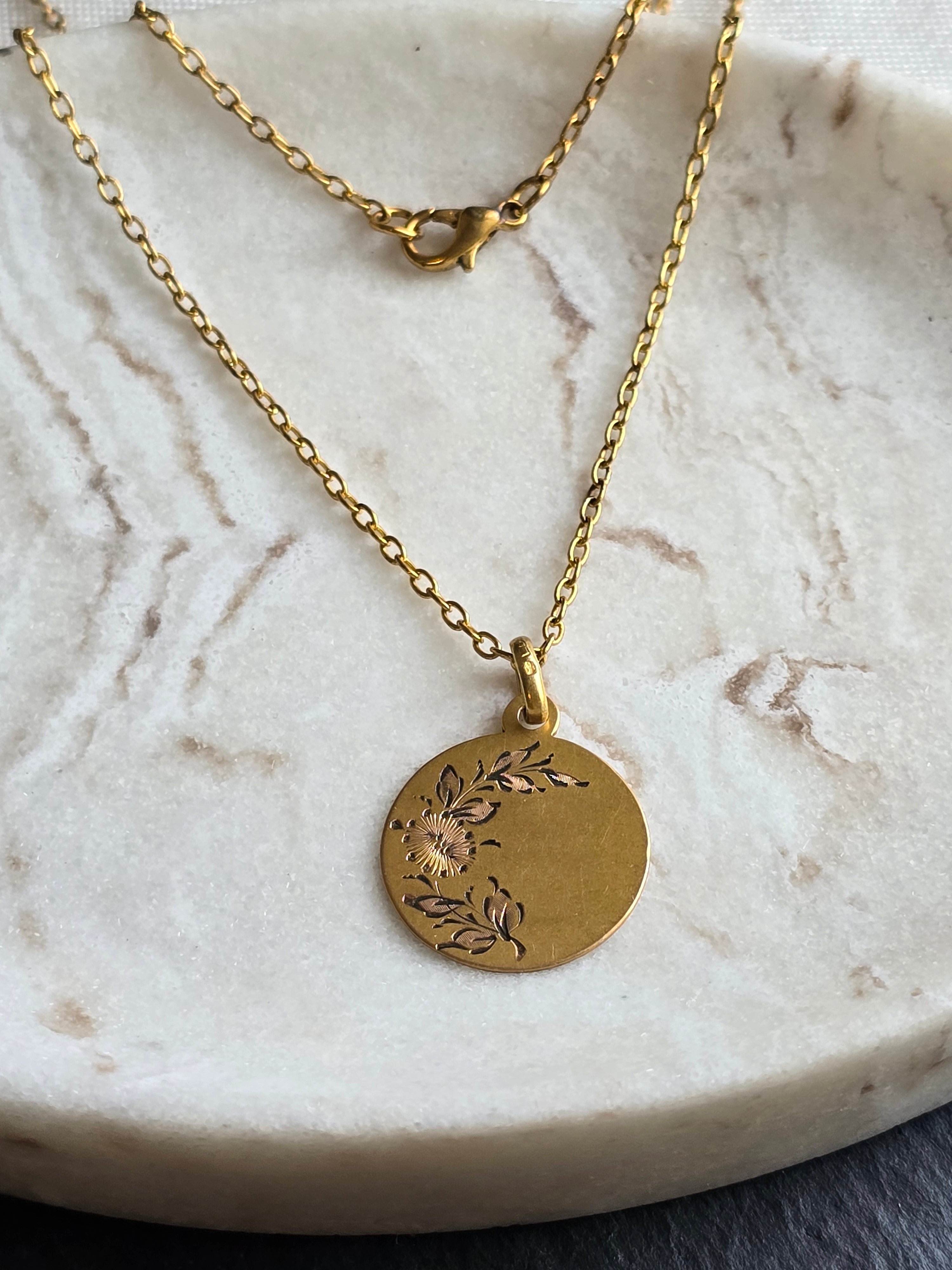 Vintage Gold Tone Floral Engraved Pendant Necklace, Minimalist Jewellery